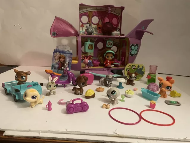 Littlest Pet Shop 10 PETS  JET Airplane w/Blythe,luggage Lots Of Accessories