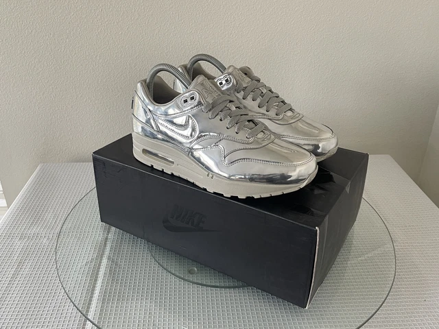 air max 1 liquid silver