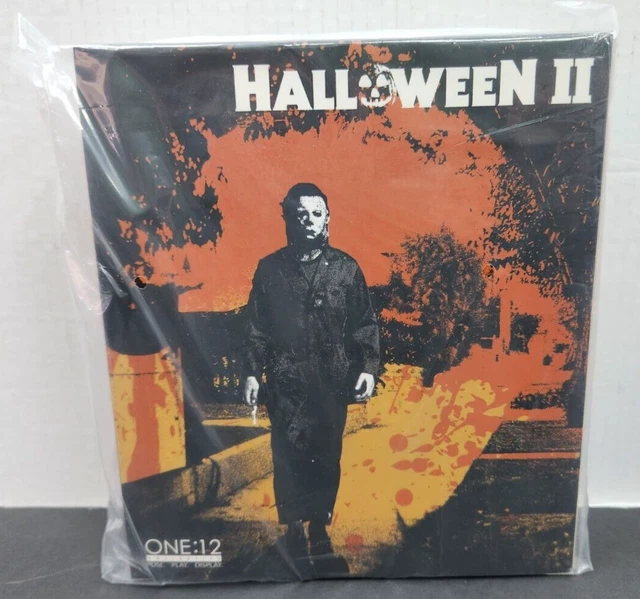 Mezco ONE:12 Halloween II Michael Myers Action Figure Halloween 2 3