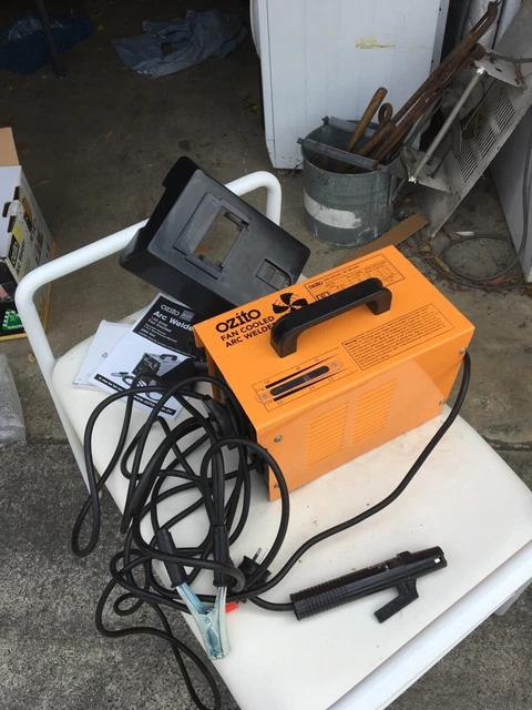 Ozito 140 Amp Arc Welder DIY Used Once in Box