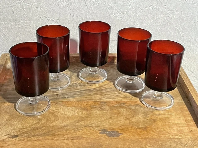 Lot De 5 Verres à Pied Rouges - Hauteur 28 Cm - Verre à Vin élégant - État Parfait