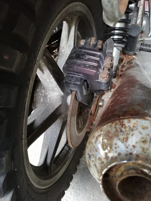 Moto Yamaha XS 500 de 1976 – A restaurer – Avec équipements pr roulage hivernal 8