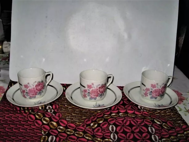 3 tasses & soucoupes porcelaine décor roses et filet argenté, art déco années 30