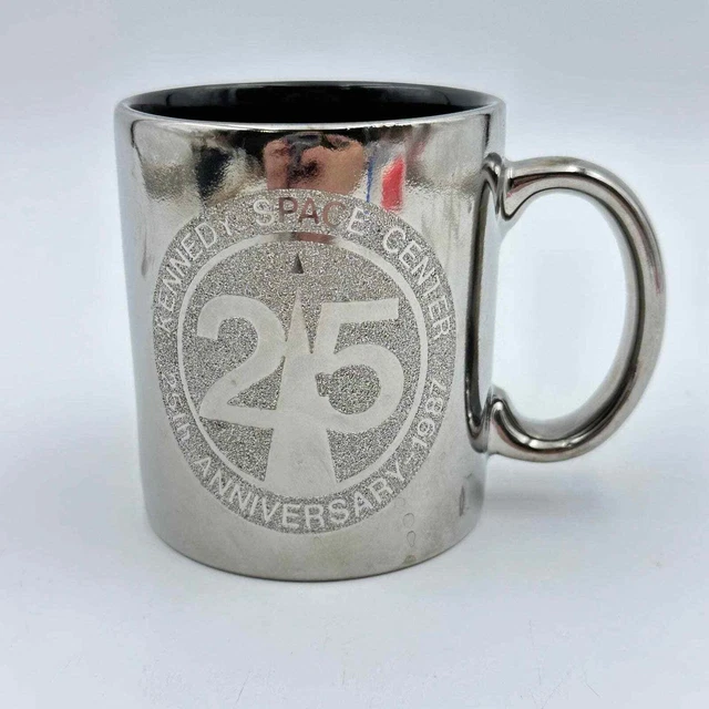 Vintage 1987 25th anniversary Kennedy space Center NASA mug 10
