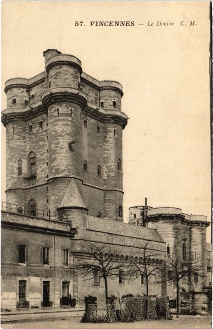 CPA Vincennes Le Donjon (1346881)