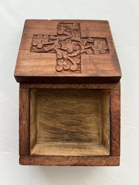 Vintage Oriental Hand Carved Wooden Treasure storage Jewelry Rectangular Box 4x3