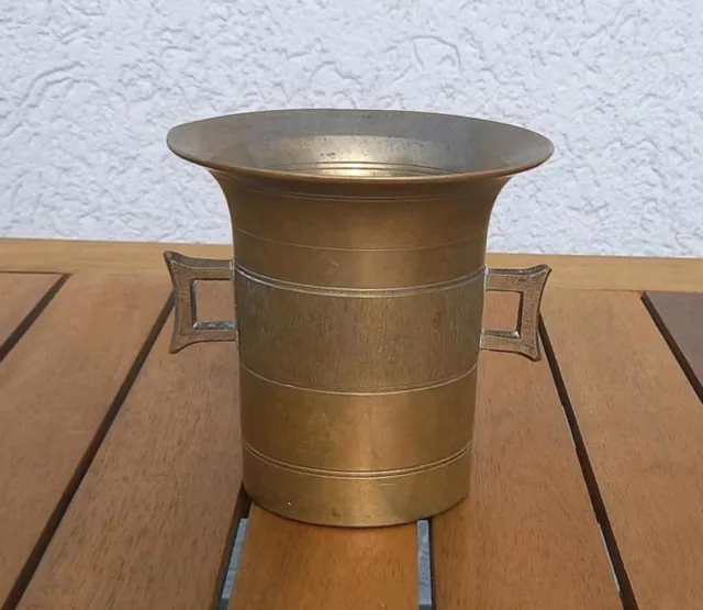 Großer alter Mörser ( 900g) Messing