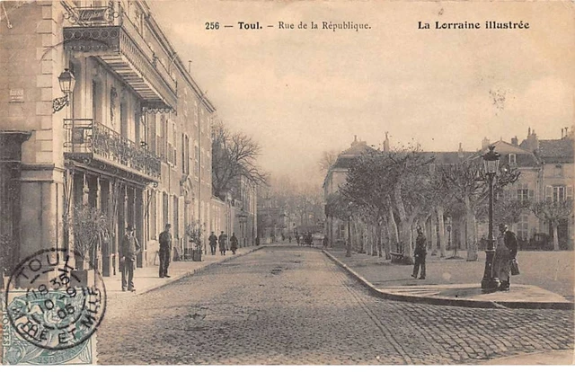 54 - TOUL - SAN24305 - Rue de la République