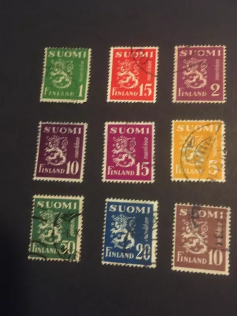 Finnland Suomi 9 Briefmarken gestempelt, Wappen Löwe