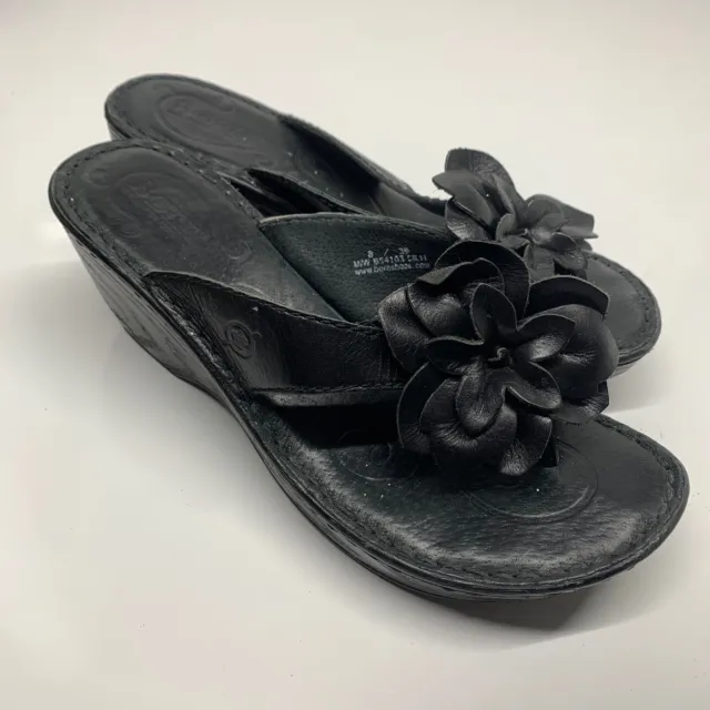 BORN Thong Wedge Sandal Womens Size 8 Black Leather Flower Shoe B54103