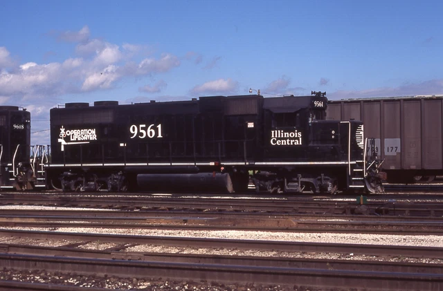 H: Orig Slides (14) IC Illinois Central Black 9650-9574 Series GP38-2's Ex-GM&O
