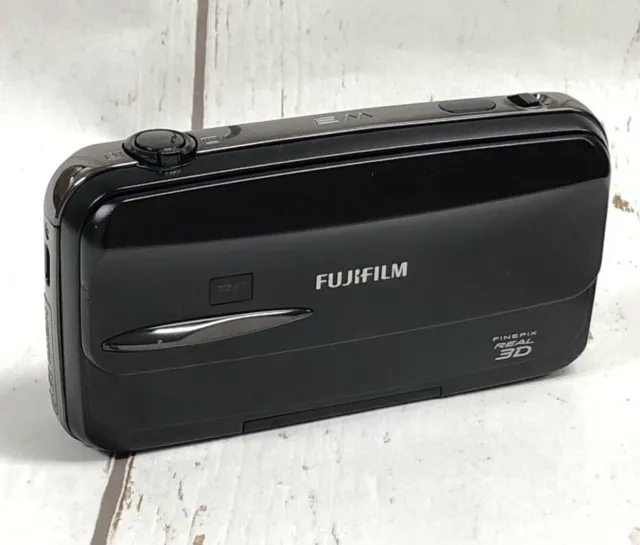[MINT] Fujifilm Fuji Finepix Real 3D W3 10.0MP Digital Camera FX-3D