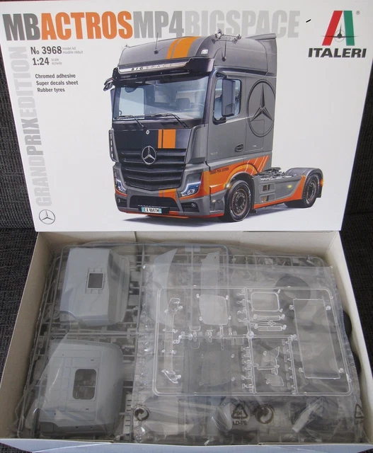 Produktbild von Italeri 3969 1:24 Renault AE500 Magnum - Modellbau, Bausatz, Standmodellbau, Basteln, Hobby, Kleben, Plastikbausatz, LKW Modell, Lastwagen Bausatz, 1:24, Geformte Farbe