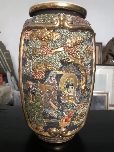 Antique Japanese Satsuma Gorgeous Looking Detailed Porcelain Gold Gilt Lamp Vase