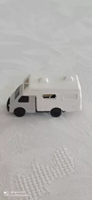 Figurine KINDER ancien MONTABLE