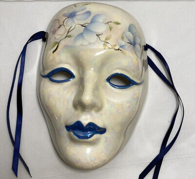 Máscara artística de cerámica de payaso mimo década de 1980 vintage con brillo blanco azul floral firmada