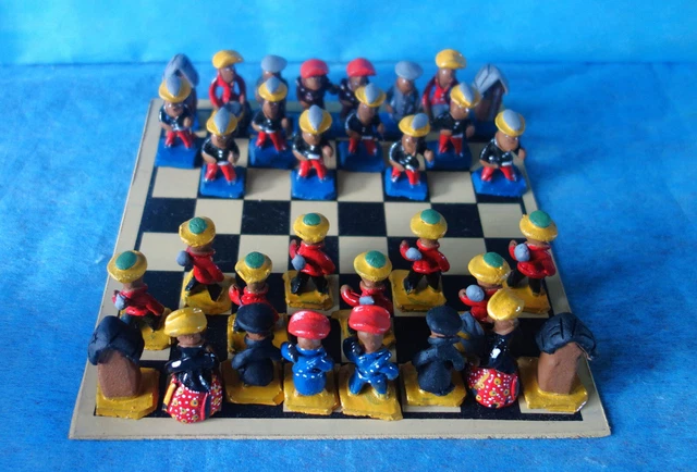 Échiquier ancien et son jeu d'échecs années 1880 | Selency