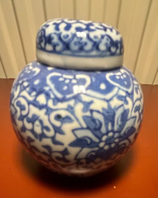 3” Chinese Blue and White Porcelain Small Lid Jar Urn