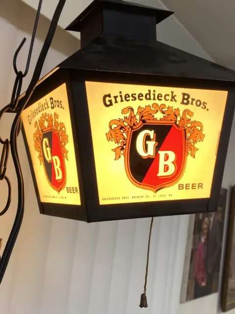 Vintage Griesedieck Bros. Beer Light.  Very nice.  All four glass panels intact 