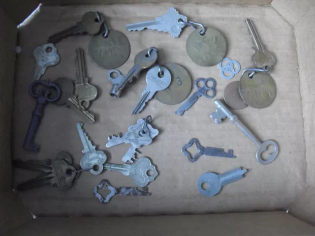 Lot of Vintage Keys Skeleton Other and Unique Brass Fobs