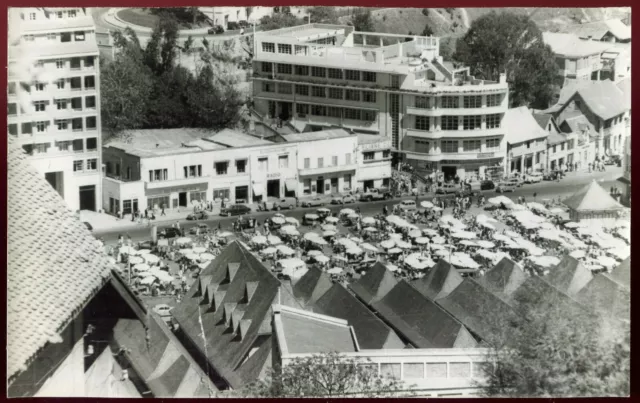 photo Madagascar . Tananarive . le Marché . 1955