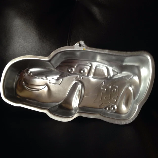 WILTON DISNEY PIXAR CARS LIGHTNING McQUEEN Cake Pan Mold Bakeware £10.