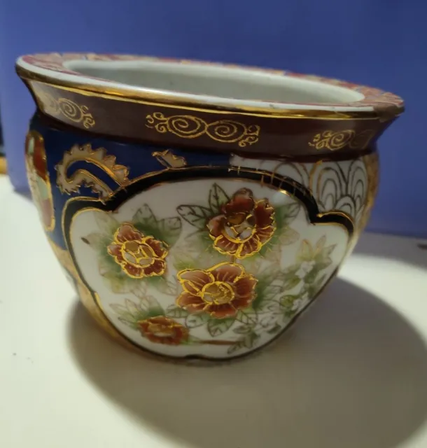 Beautiful Vintage GOLD IMARI Hand painted Porcelain Pot/ Planter 6”