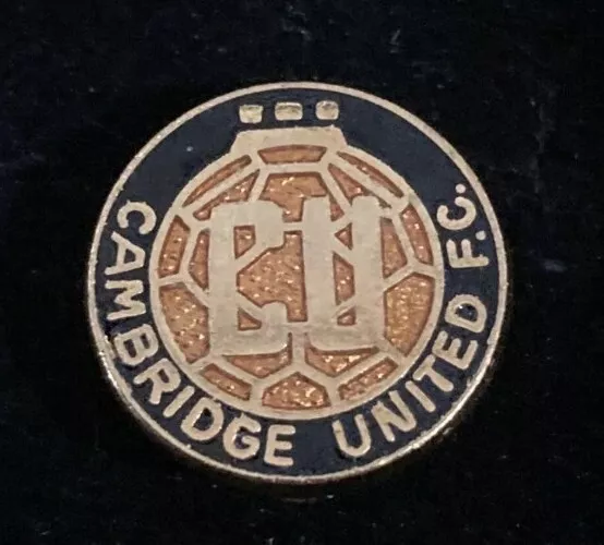 Small Classic Cambridge United  Badge Wear With Pride Ideal Gift For Supporter