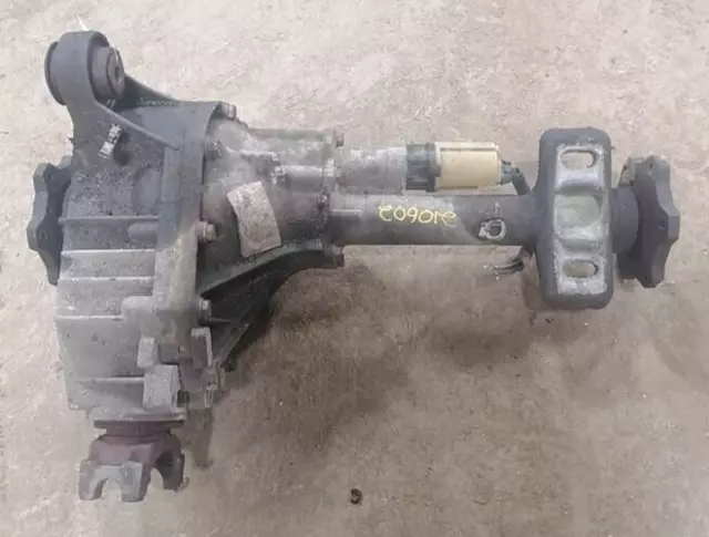 1999-2007 GMC Sierra 1500 Front Axle Differential Carrier 3.73 Ratio OEM