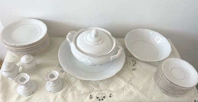 Services anciens à café + assiettes à dessert porcelaine Union K