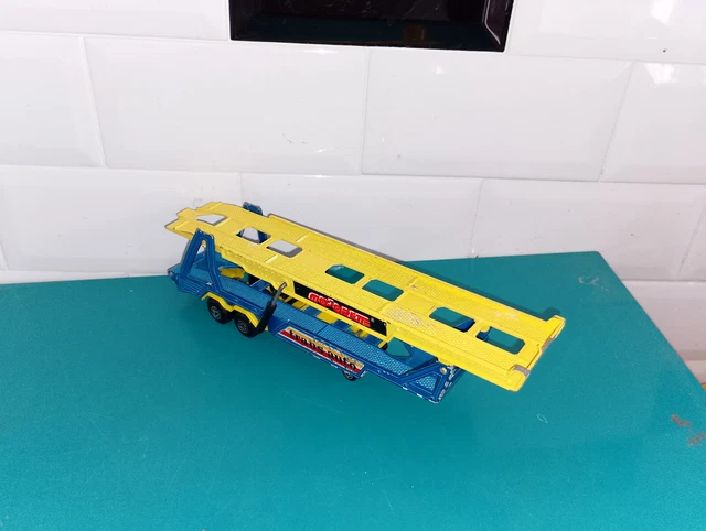 Camion Miniature Majorette échelle 1/60 - Remorque Bâchée Verte - Occasion Collector