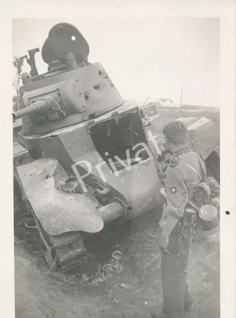 Foto Wk II Ejército Soldado Feind Tanque De Char Бак Pecio Destrucción K1.17