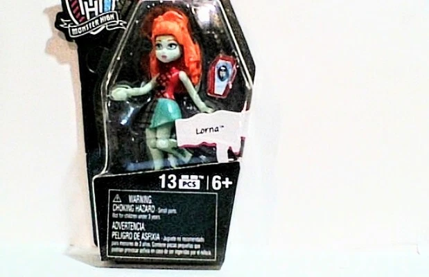 Monster High Draculaura CHASE 4 Inch Tall Vinyl Figure VARIANT Doll