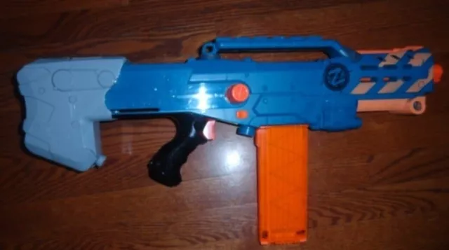 NERF Zombie Strike Longshot CS-12 Dart Blaster Gun