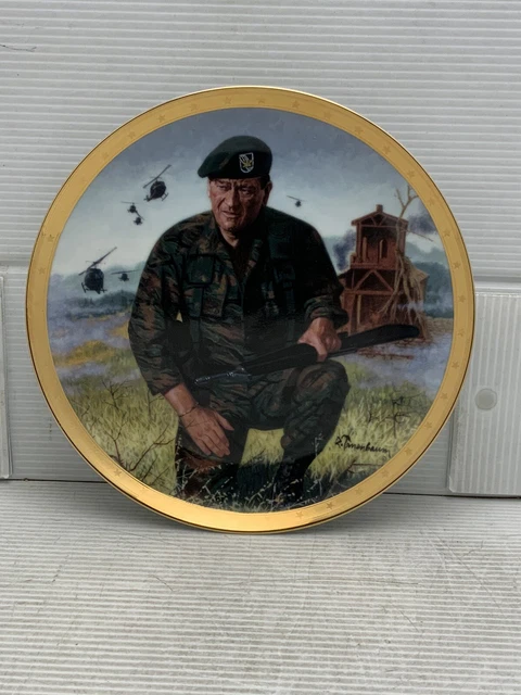 John Wayne Legendary Green Beret Collector Plate-The Franklin Mint John Wayne Legendary Green Beret Collector Plate-The Franklin Mint