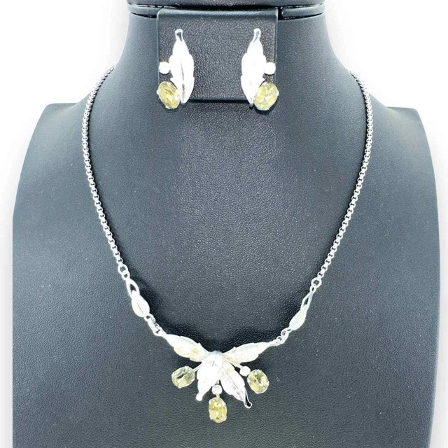 Jewelry Sets Van Dell Sterling Silver Necklace & Screw Back Earrings