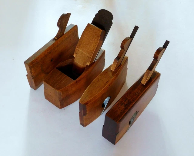 Set of 4 Vintage wooden thumb planes. Early 20th C. Beech. User/workshop made