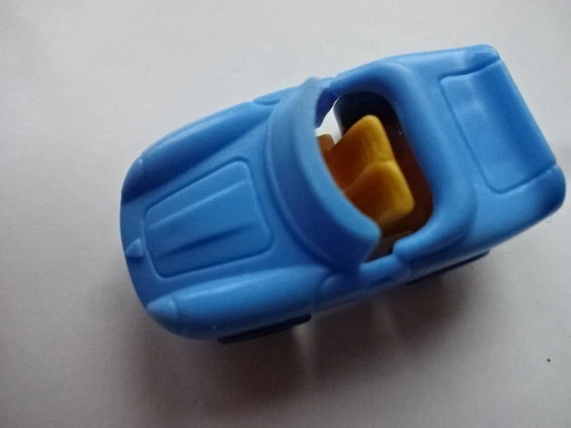UE 1970 / auto da corsa d'epoca / modello 1 / auto azzurra con sedili gialli