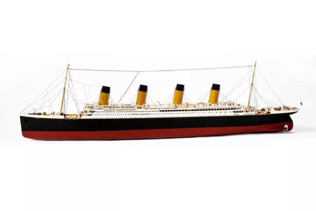 Billing Boats 510 - R.M.S. Titanic 1:144 - Kit Completo Montaje - L 1880MM
