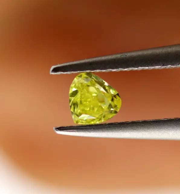0.099 CT Naturel Diamant Jaune / VS2 Grade Desseré 2.2 X 3 MM Fermer À Cœur 3