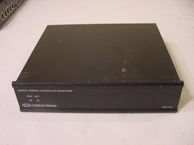 Crestron QM-MD8X8 / QM-MD7X2 – Commutateur Multimédia Pour Pièces (s'allume, Non Testé)