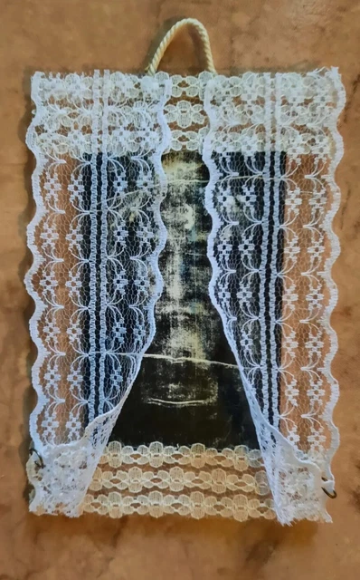 Santino Sacra Sindone. Jesù Cristo. Quadretto Di Vetro E Pizzo