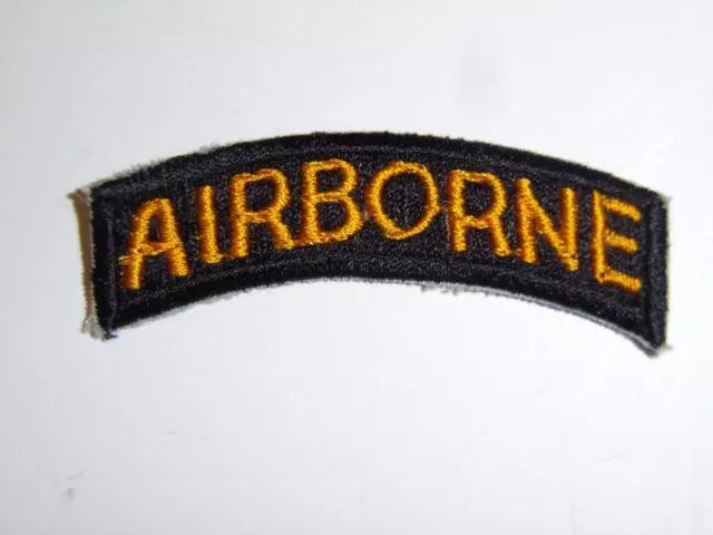 e2157 WW 2 US Army Airborne tab yellow on black Parachute Infantry PIR R3A