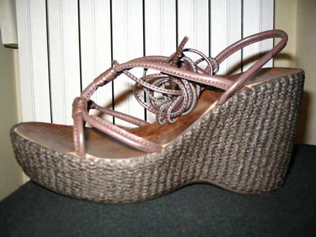 Sandali bianchi deals bata