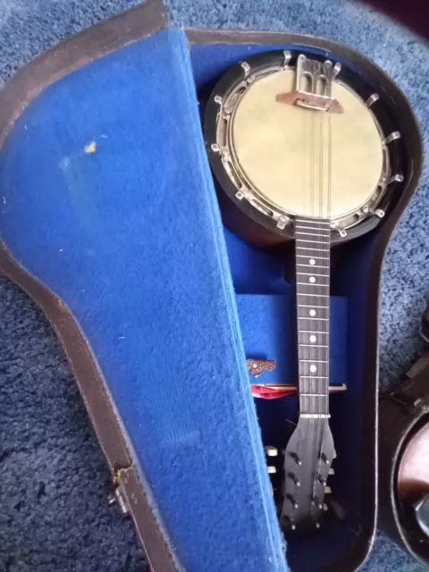 banjo ukulele used