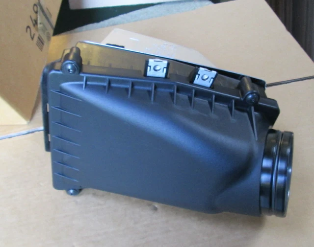 Nuovo Originale Audi RS4 RS5 Sinistro Filtro Aria Custodia Scatola 8T0133835B