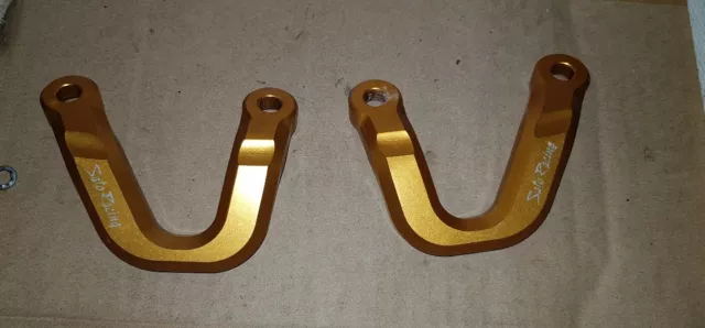 Sato Racing Billet Racing Hooks Anodized Gold for Aprilia  RSV4 09-, Tuono 12-.