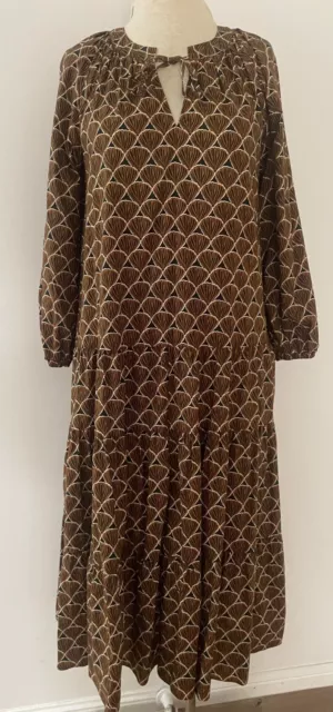 SUSSAN Ladies Long Dress. Size 8. Cotton, Slip On, Long Sleeved, Tiered.