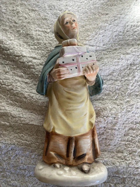 NORLEANS Japan Vintage 7.5" Old Elderly Woman Lady Presents Gifts Figurine VTG