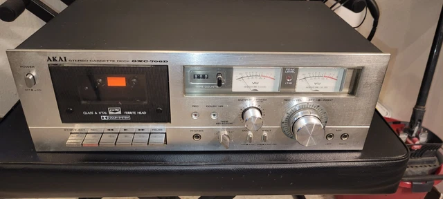 LECTEUR DE CASSETTE AKAI STEREO CASSETTE DECK GXC-706D A RÉPARER